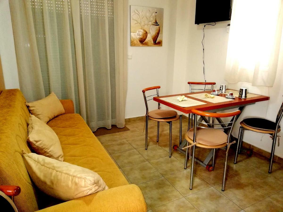 Kalamata Downtown Apartment المظهر الخارجي الصورة